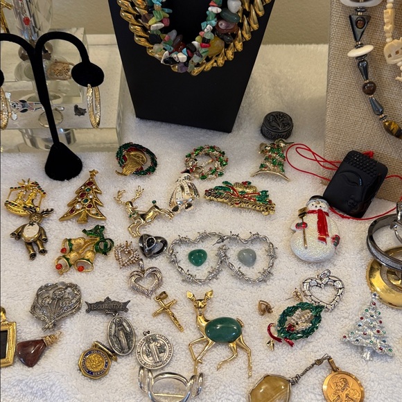 Come dig with me.  Unlisted gorgeousness in every price range. - Picture 7 of 17